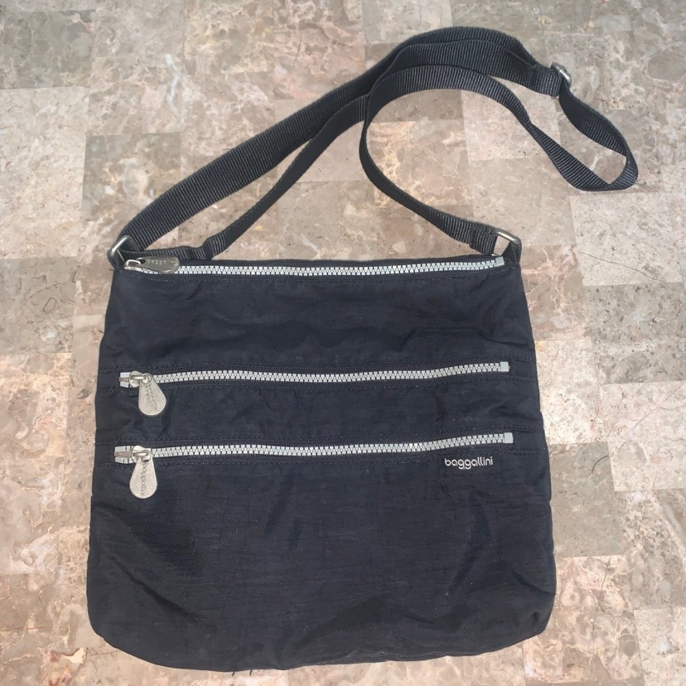 Baggallini Everywhere Bagg Black Crossbody Bag Olive Green Interior Nylon Dirty!